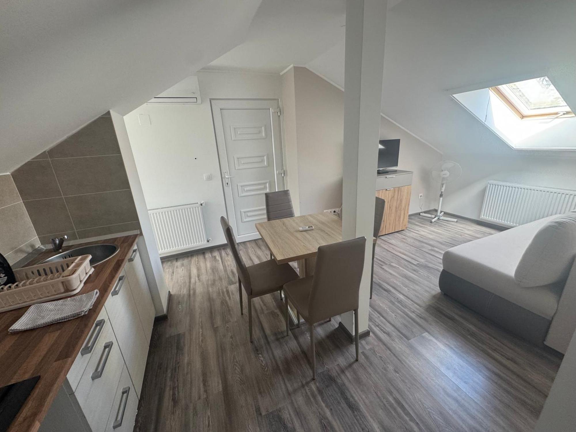Silver Boglar Apartman บาลาตงโบกลาร์ ภายนอก รูปภาพ